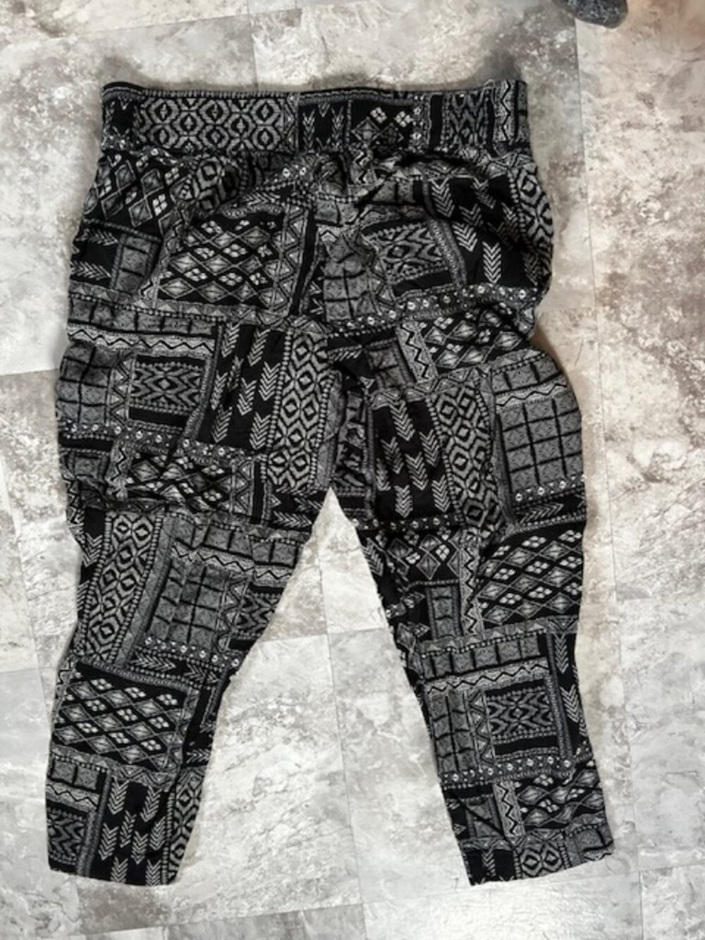 boho  size medium womens pants black  white print stretch  festival light weight